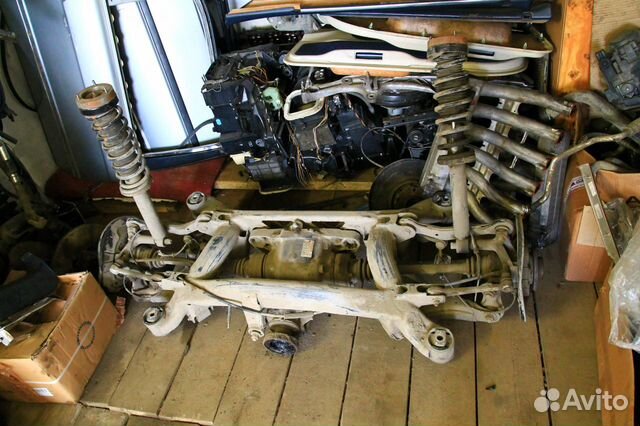 Задний подрамник в сборе BMW E38