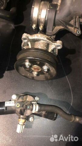 Помпа 4.4 diesel Land Rover Range Rover Vogue 4