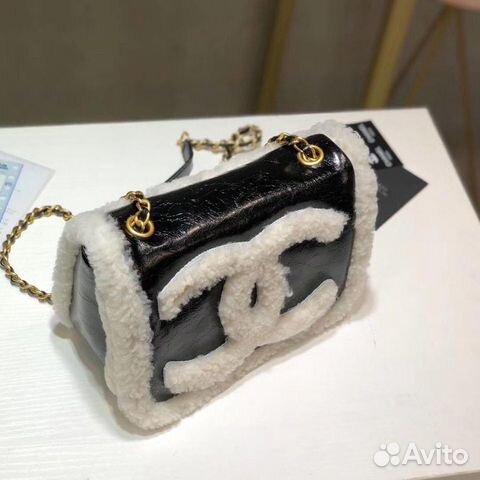 Сумка женская кожа с мехом через плечо Chanel Сумка женская кожа с мехом через плечо Chanel