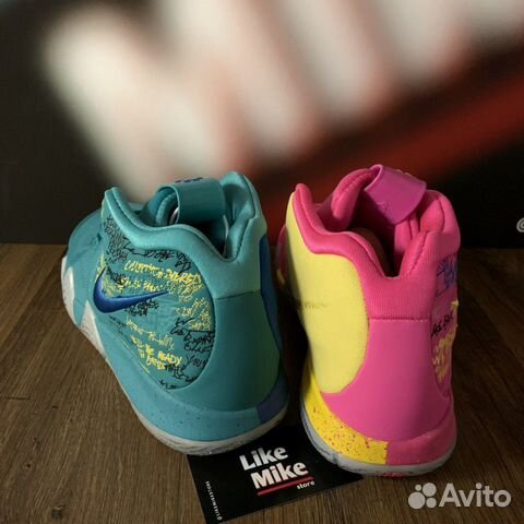 Кроссовки Nike Kyrie 4 Кроссовки Nike Kyrie 4