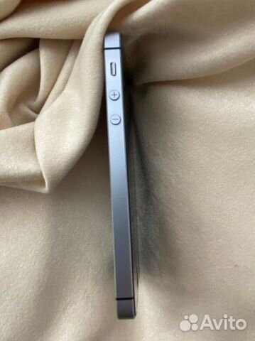 iPhone SE серый космос 64 Гб iPhone SE серый космос 64 Гб