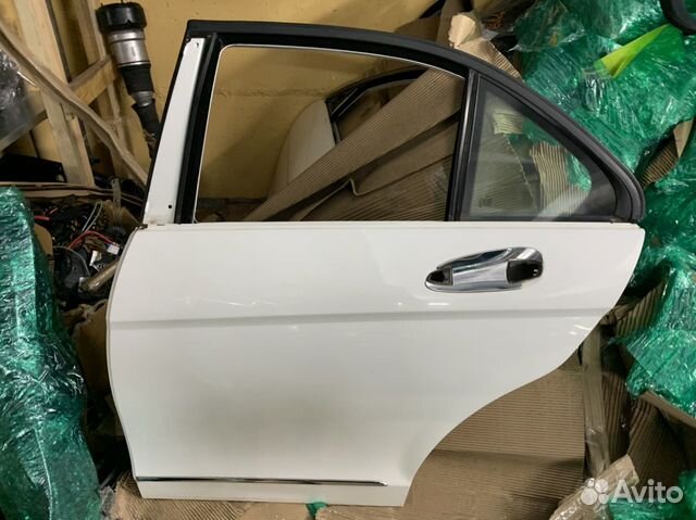 Дверь w204 Mercedes задняя левая Дверь w204 Mercedes задняя левая