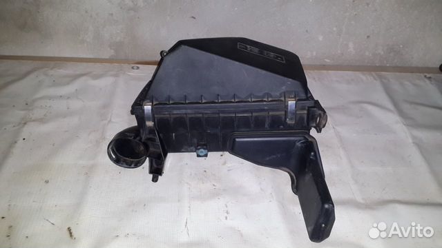 Корпус воздушного фильтра Митсубиси Каризма