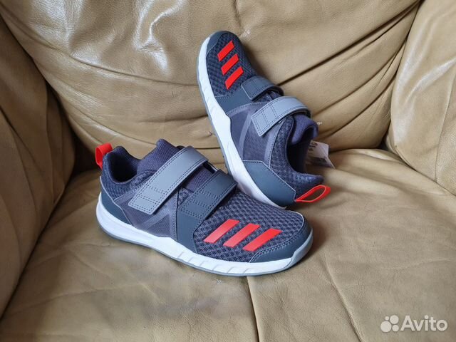 Кроссовки Adidas новые детские 37 р Кроссовки Adidas новые детские 37 р