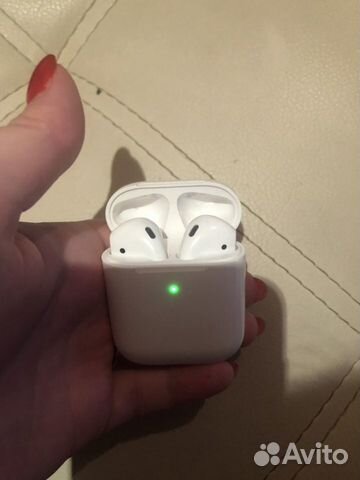 Apple AirPods series 2
