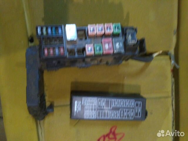 Блок предохранителей Nissan Primera P12 Блок предохранителей Nissan Primera P12