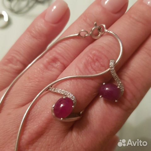 Серебряное кольцо и подвес с рубинами Серебряное кольцо и подвес с рубинами