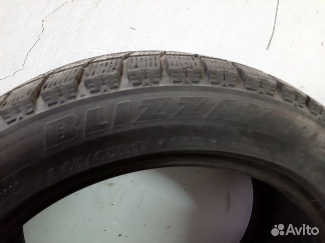 Bridgestone Blizzak 245/45/17