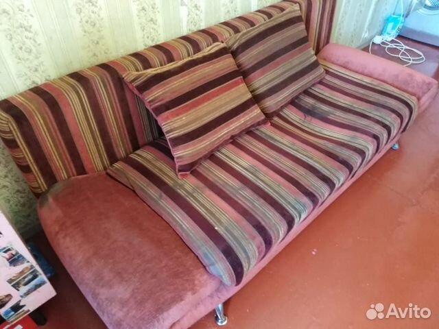 Диван