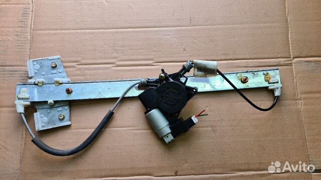 Стеклоподемник задний правый Mazda 6 GG 2002-2007