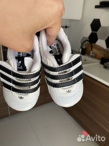 Детские кроссовки adidas 19 р-р Детские кроссовки adidas 19 р-р
