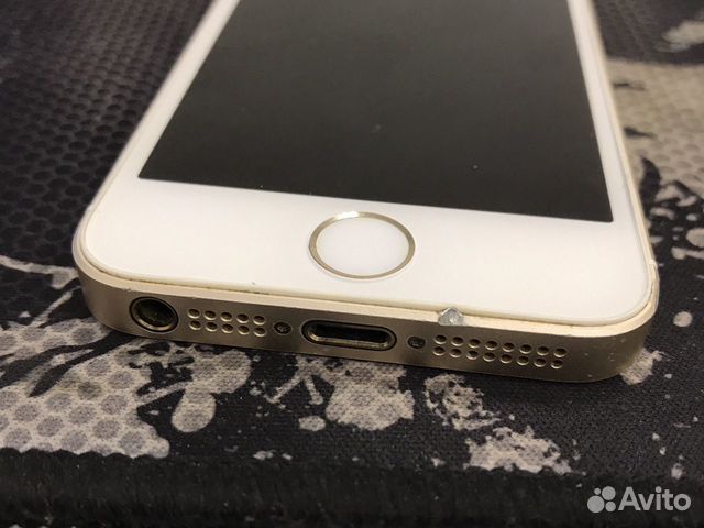 Телефон iPhone SE 128gb