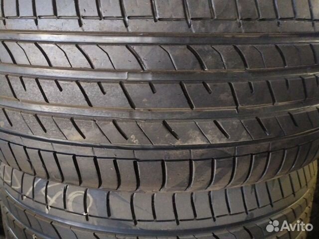 255/40/19 пара шин, Nexen