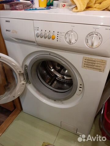 Стиральная машина Zanussi ZWS 382 Стиральная машина Zanussi ZWS 382