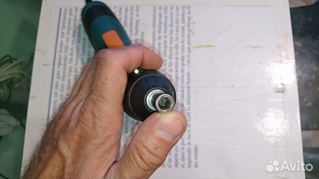 Аккумуляторная отвертка Bort BAS-36N-Li