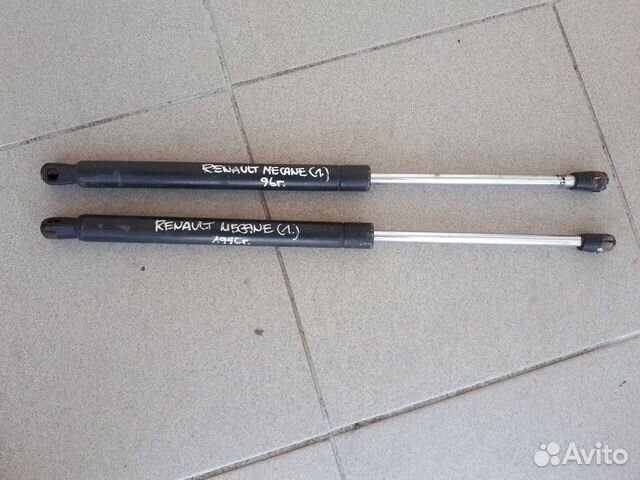 Renault Megane.Рено Меган.Аммортизатор багажника