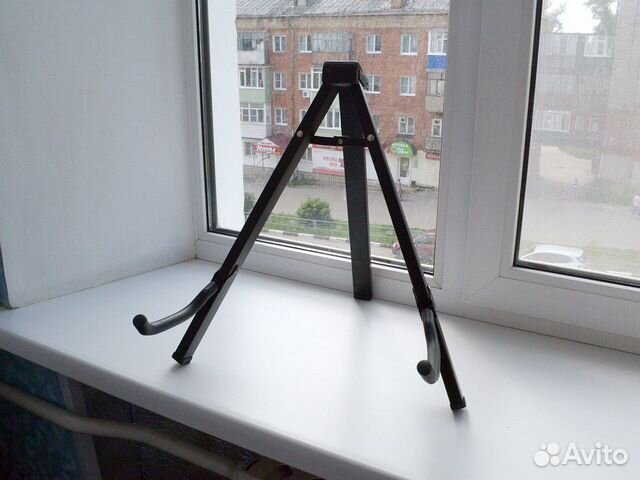 Стойка (подставка) для гитары