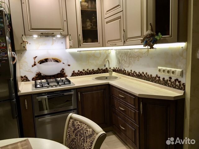 Стеклянный фартук для кухни кофе