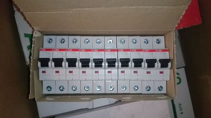 Автоматические выключатели, Контакторы