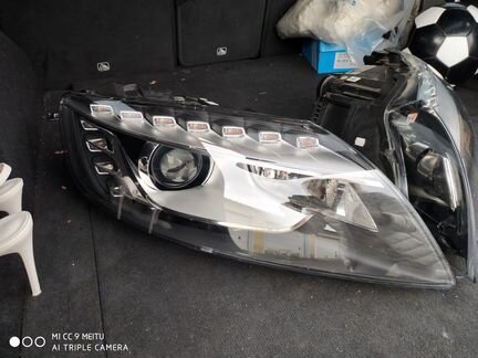 Audi Q7 ксенон фара правая и левая