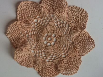 Салфетка, вязанная крючком