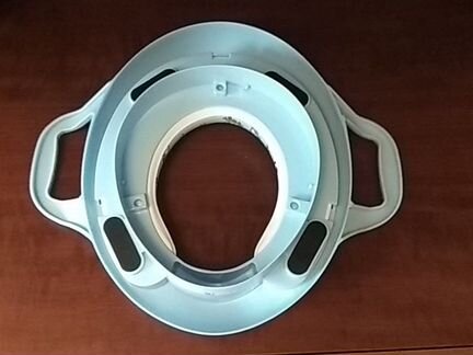 Детское сиденье на унитаз