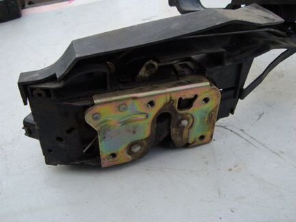 Замок двери передний левый Ford Focus 1 1.8 115