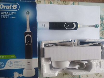 Электрическая зубная щетка oral b 100