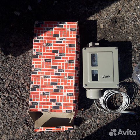 Термостат для холодильника или морозильной камеры