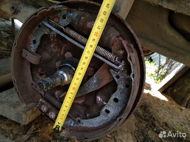 Тормозной щит VW Пассат Б3,4