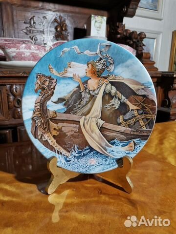 Настенная тарелка. Англия, 1981 год