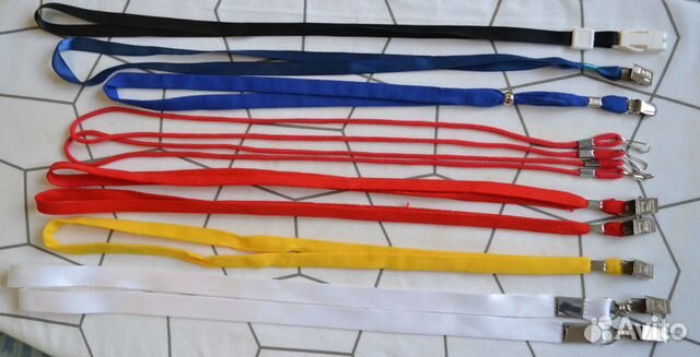 Шнурок для бейджей новый