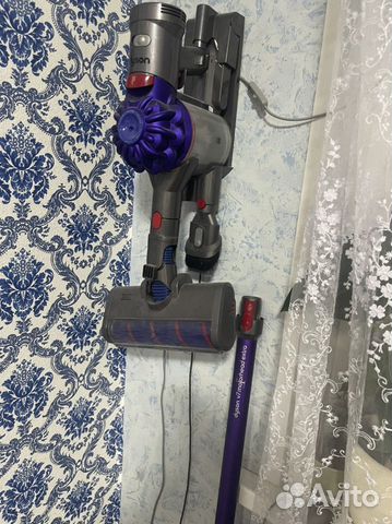 Пылесос Dyson v7