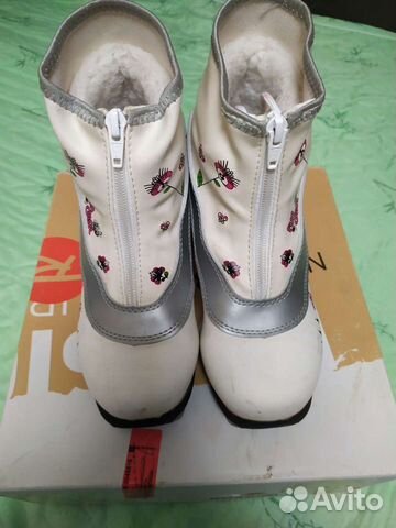 Лыжные ботинки