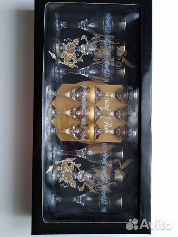 Набор фужеров и рюмок