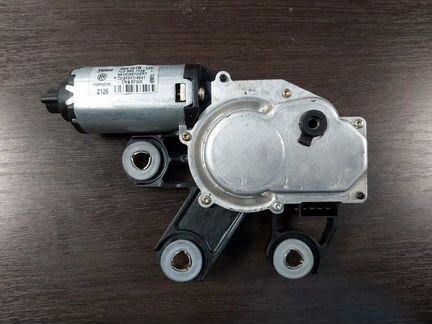 Моторчик стеклоочистителей задний Volkswagen