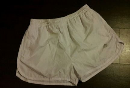 Белые шорты