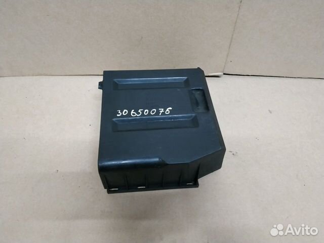 Вольво S60 S80 S40 C30 крышка эбу 30650076