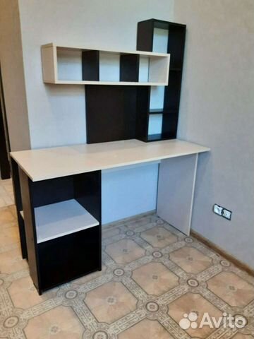 Компьютерный стол письменный