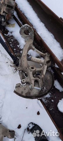 Кулак задний audi a4 b8