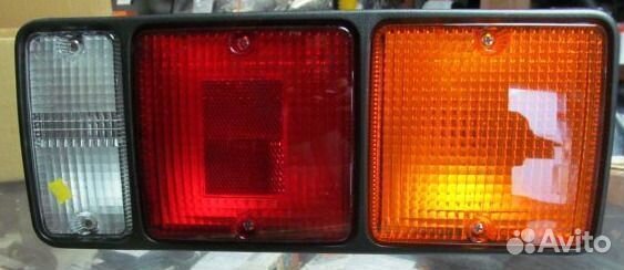 Диодные задние фонари на митсубиси кантер 24в. Фонарь задний левый фусо 2021 артикула. Задние фонари мицубиси кантер. Фонарь задний mitsubishi fuso. Задний фонарь митсубиси кантер.