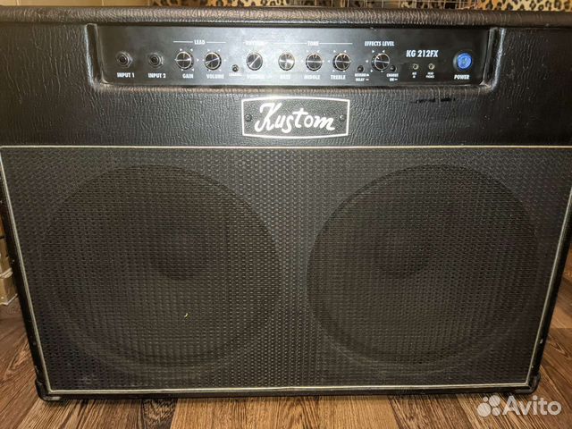 Гитарный комбоусилитель на две гитары