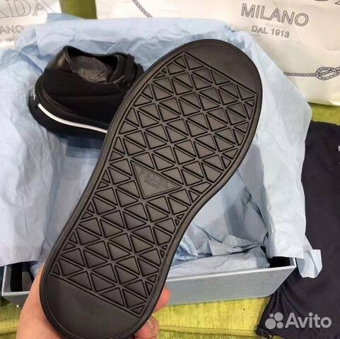 Кроссовки Prada