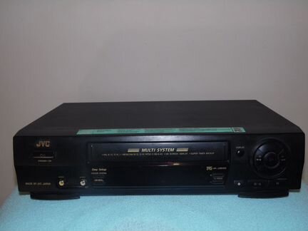 Видеомагнитофон кассетный JVC HR-J 260 EE