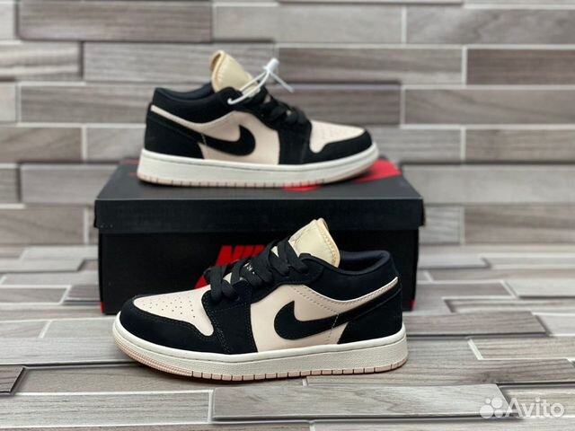 Кроссовки Nike Air Jordan 1