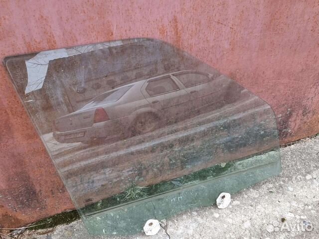 Стекло переднее правое Land Rover