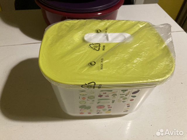 Контейнер Tupperware