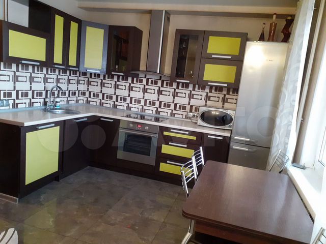 2-к. квартира, 42 м², 8/10 эт.