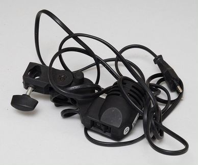 Штатив, ремень, кофр, держатель зонта, лампы и др