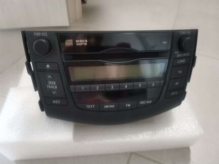 Продам оригинальный магнитофон от тайоты раф 4